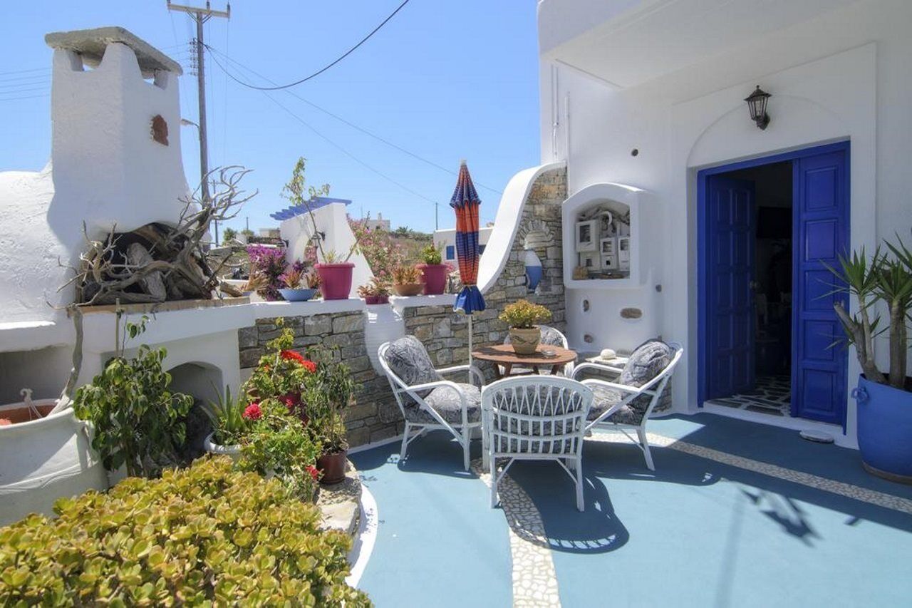 Evi'S Studios Tholaria Exterior photo
